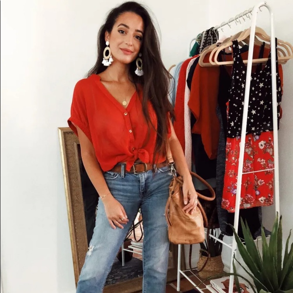 Style Envy Red Button Down Crop Top Size Medium